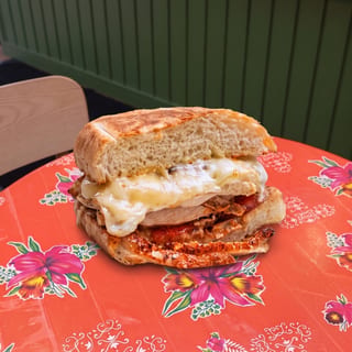 Milanesa de Pollo (Chicken) Torta
