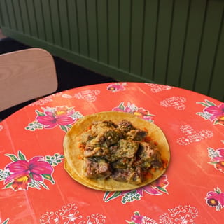 Costilla de Res en Salsa Verde Taco